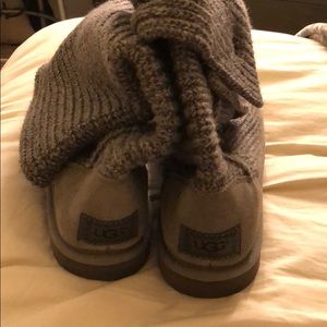 Gray knit uggs tall